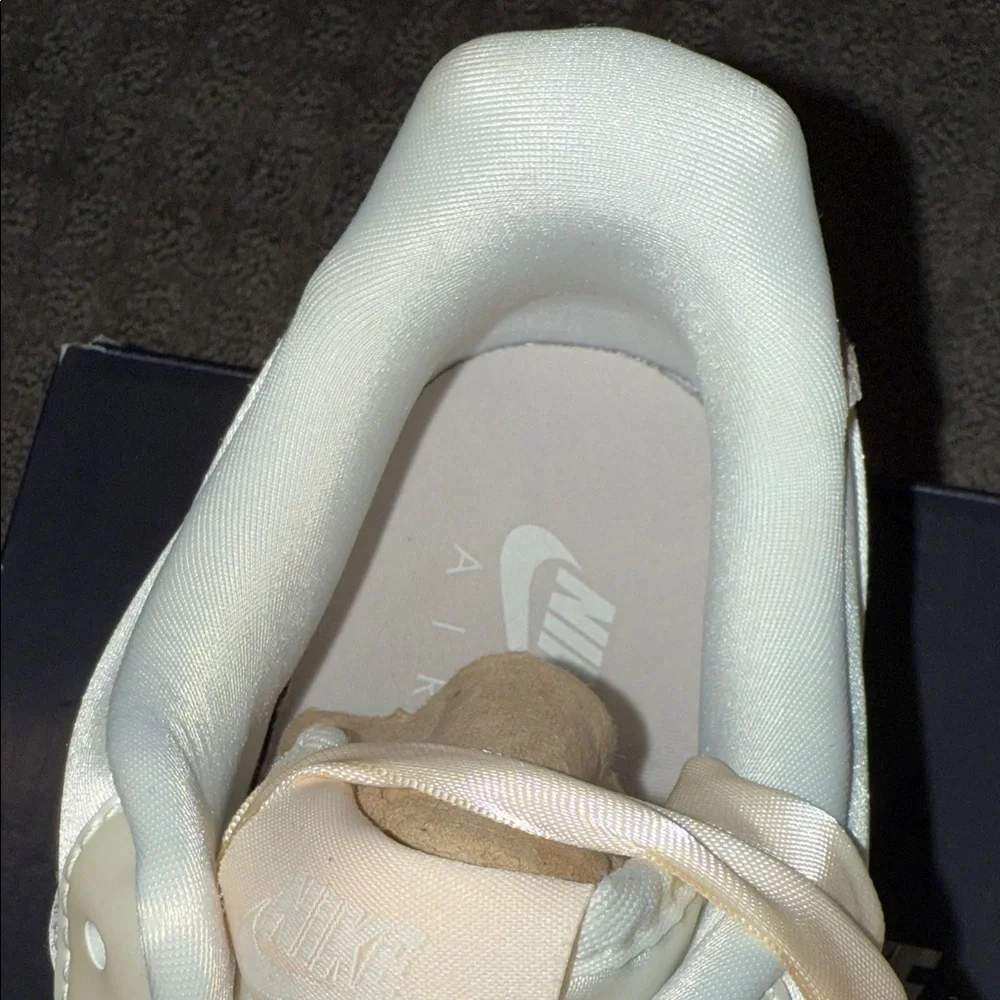 Nike WMNS Air Force 1 sneakers in Satin Color Sail-Barely Orange RARE Size 9! - Picture 10 of 16